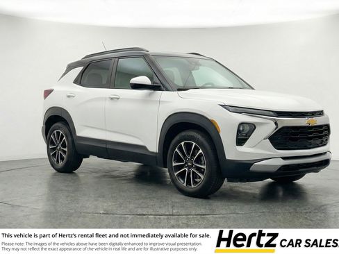 Used 2025 Chevrolet TrailBlazer LT image 1