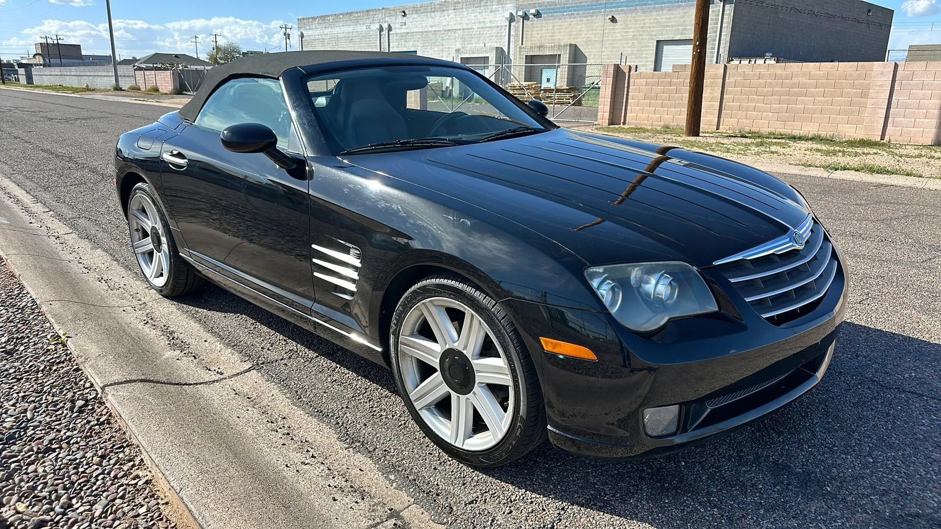 Used 2005 Chrysler Crossfire Limited RWD image 33