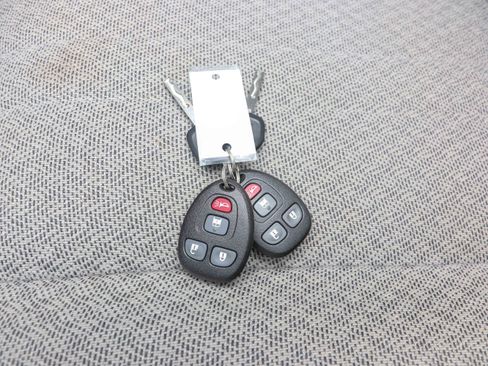 Used 2025 Chevrolet Express 3500 LS image 24