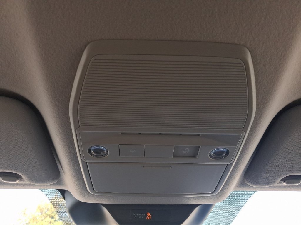 New 2027 Nissan Kicks SR w/ Cold Weather Package FWD image 8