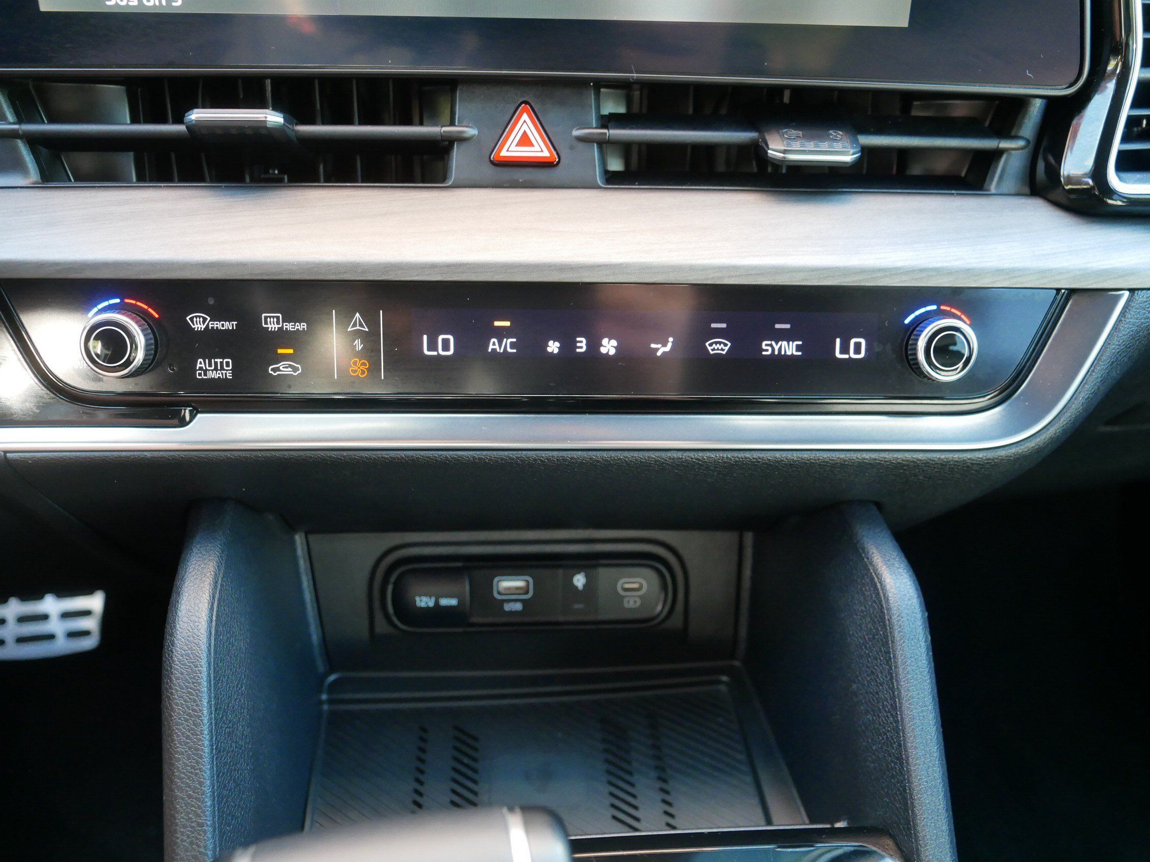 Certified 2024 Kia Sportage X-Pro Prestige AWD/4WD image 23