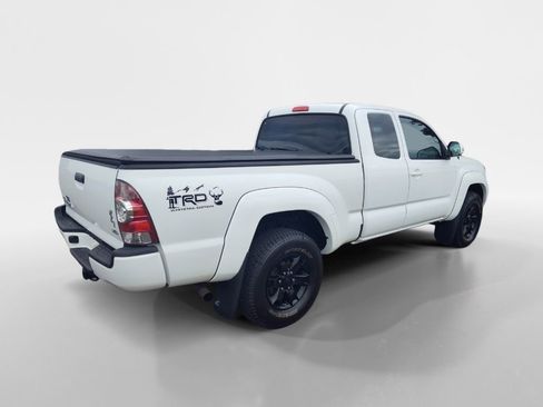 Used 2015 Toyota Tacoma 4x4 Access Cab V6 w/ SR Package image 5