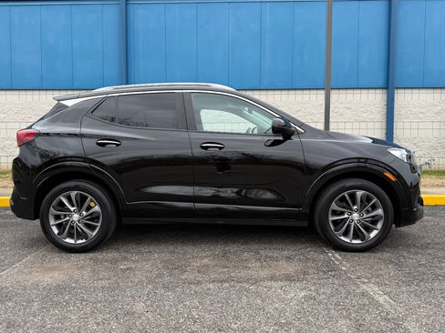 Used 2021 Buick Encore GX Select w/ Sport Touring Package image 4