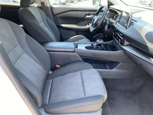 Used 2024 Nissan Rogue SV FWD image 20