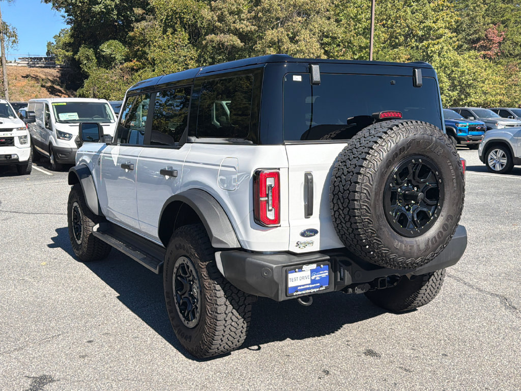 Used 2025 Ford Bronco Outer Banks w/ Sasquatch Package AWD/4WD image 5