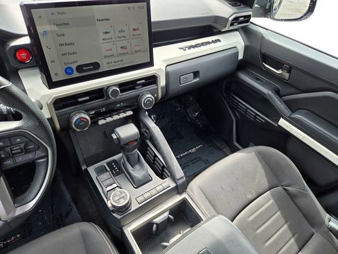 Used 2024 Toyota Tacoma TRD Off-Road AWD/4WD image 20
