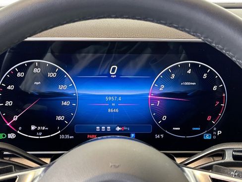 Used 2026 Mercedes-Benz GLC 300 image 12