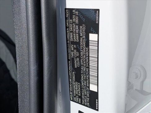 New 2026 Volvo XC60 B5 Plus w/ Protection Package Premier image 20