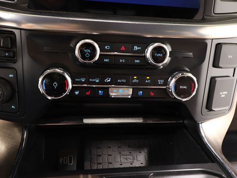Used 2025 Ford F150 King Ranch AWD/4WD image 11