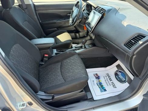 Used 2025 Mitsubishi Outlander Sport LE AWD/4WD image 36