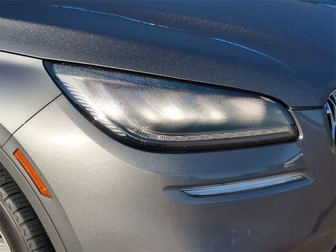 Certified 2022 Lincoln Corsair FWD image 6