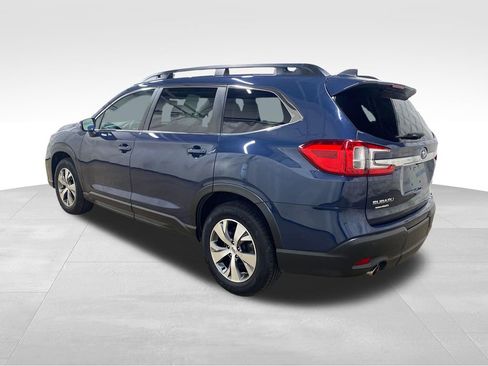 Certified 2023 Subaru Ascent Premium w/ Convenience Package AWD/4WD image 2