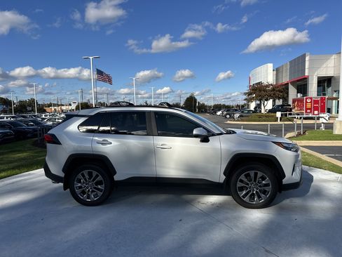 Used 2025 Toyota RAV4 XLE Premium image 11