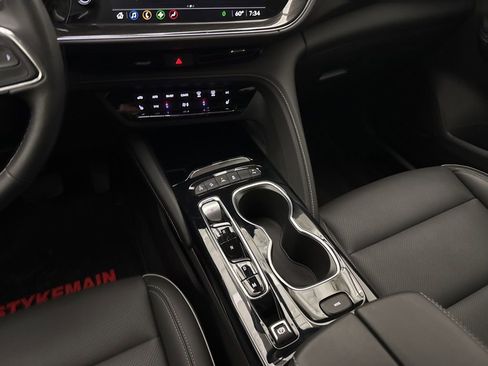 Used 2023 Buick Envision Essence image 21