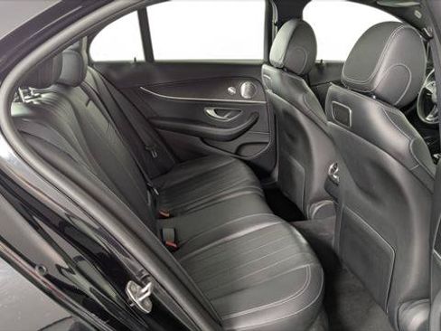 Used 2018 Mercedes-Benz E 400 4MATIC Sedan image 18