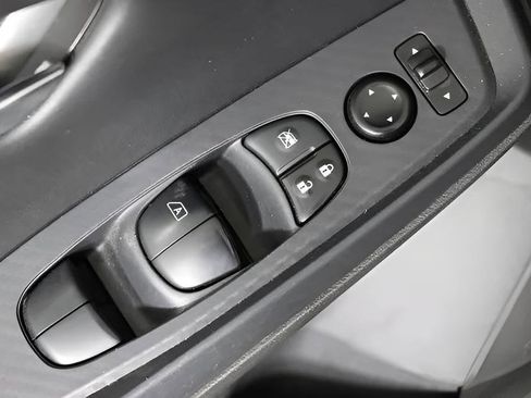 Used 2023 Nissan Sentra S FWD image 16