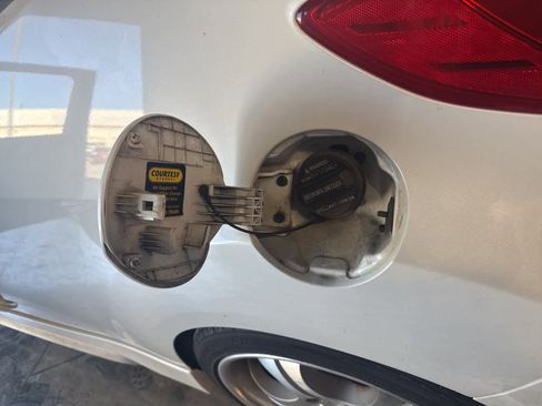 Used 2015 Hyundai Veloster Turbo w/ Option Group 04 image 15