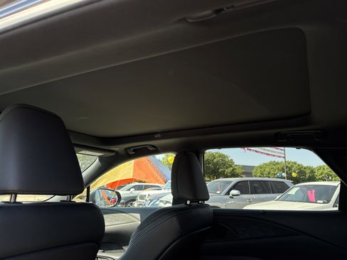 Used 2023 Lexus RX 350 w/ Luxury Package image 14