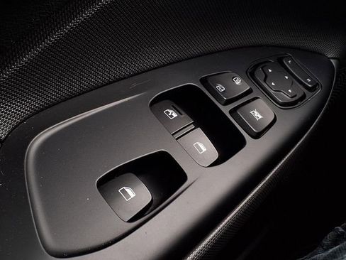 Certified 2021 Hyundai Veloster N image 22