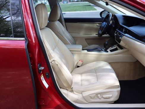 Used 2014 Lexus ES 350 FWD image 22