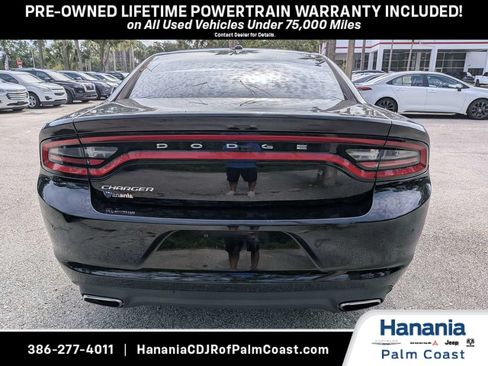 Used 2015 Dodge Charger SE w/ Popular Equipment Group RWD image 4