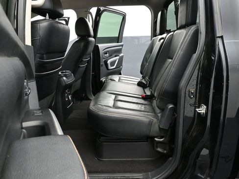 Used 2016 Nissan Titan SL image 15