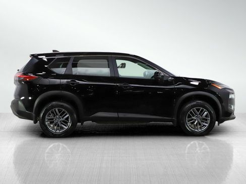 Used 2023 Nissan Rogue S image 6