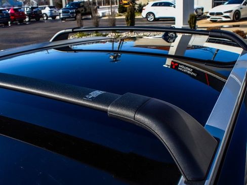 Used 2023 Toyota Venza XLE image 46