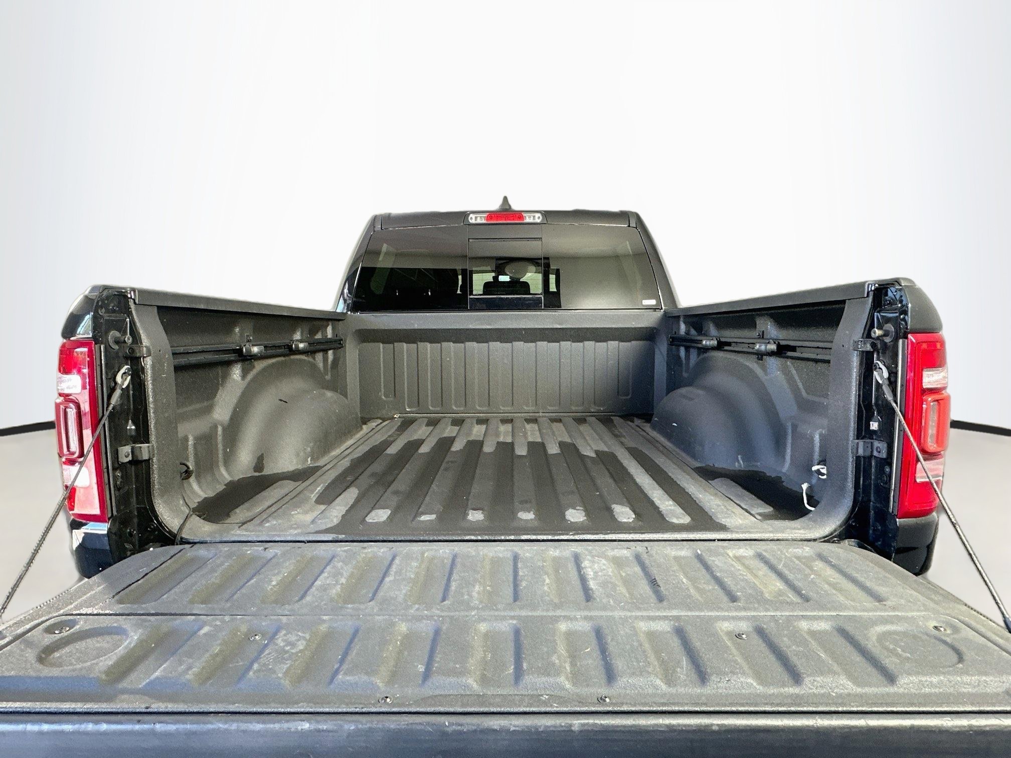 Used 2023 RAM 1500 Laramie AWD/4WD image 28