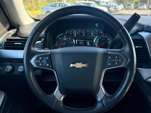 Used 2016 Chevrolet Suburban LT w/ Luxury Package AWD/4WD image 38