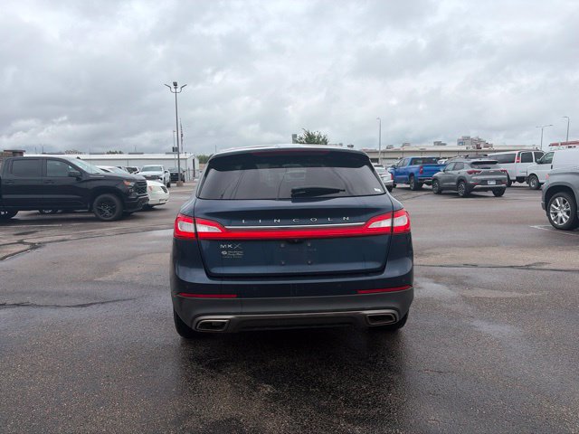 Used 2017 Lincoln MKX Select w/ Enhanced Security Package FWD image 6