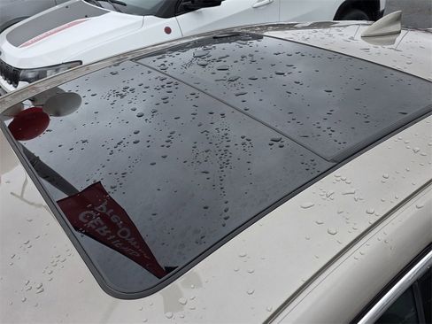 Used 2024 Chevrolet Malibu LT image 4