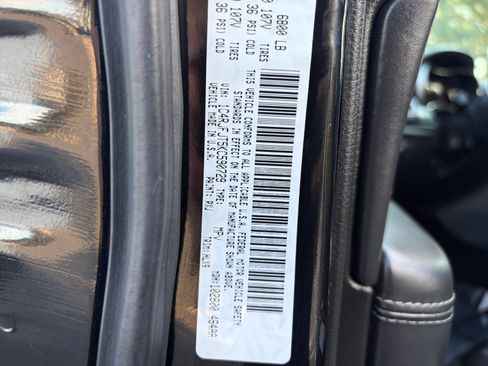 Used 2019 Jeep Grand Cherokee Summit AWD/4WD image 33