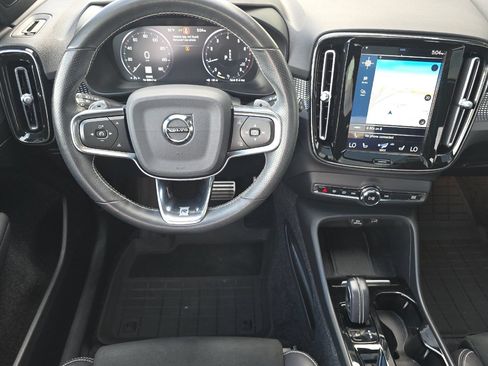 Used 2020 Volvo XC40 T5 R-Design w/ Protection Package AWD/4WD image 15