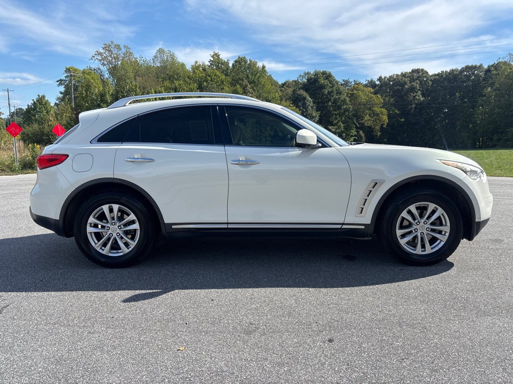 Used 2011 INFINITI FX35 AWD w/ Premium Pkg image 6