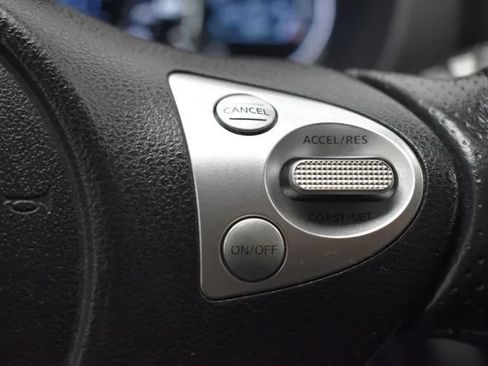 Used 2015 Nissan Versa Note SR FWD image 23