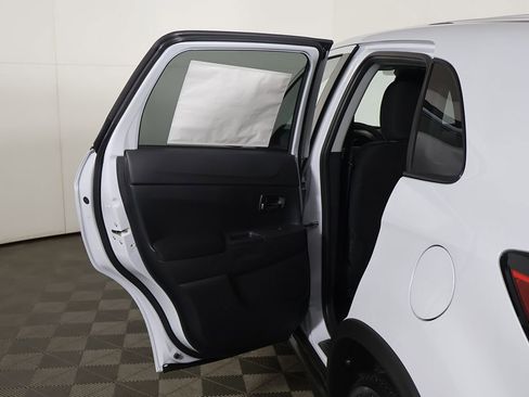 New 2026 Mitsubishi Outlander Sport LE AWD/4WD image 18