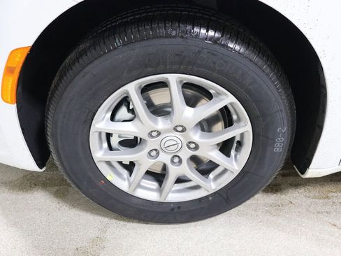 New 2026 Chrysler Pacifica Select image 8