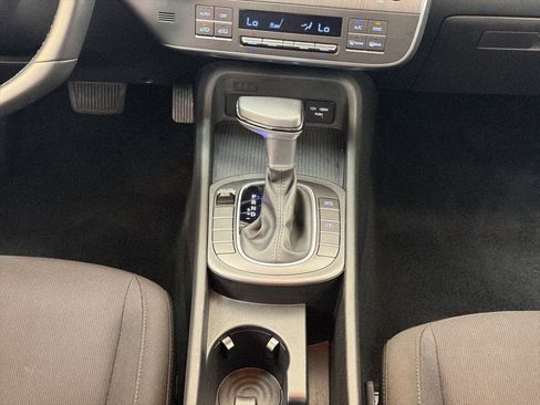 Used 2025 Hyundai Kona SEL image 17