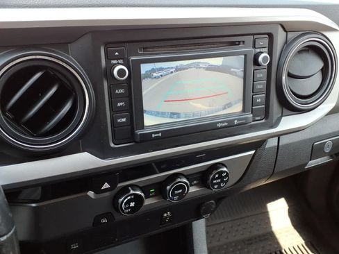 Used 2017 Toyota Tacoma SR5 w/ Tow Package RWD image 22