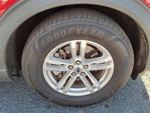 Used 2020 Ford Explorer XLT w/ Equipment Group 202A image 16