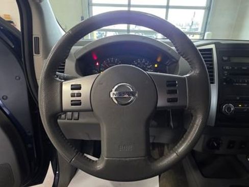 Used 2011 Nissan Frontier SV w/ SV Premium Utility Pkg image 14