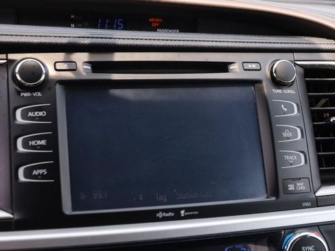 Used 2015 Toyota Highlander XLE AWD/4WD image 19