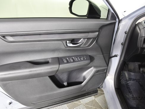 Certified 2025 Honda CR-V EX image 35