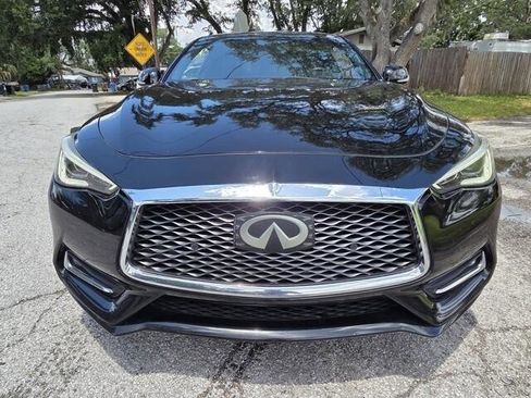 Used 2017 INFINITI Q60 2.0t w/ Premium Plus Package 2.0T RWD image 2