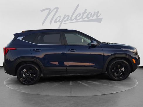 Certified 2026 Kia Seltos EX w/ EX Sunroof Package FWD image 9