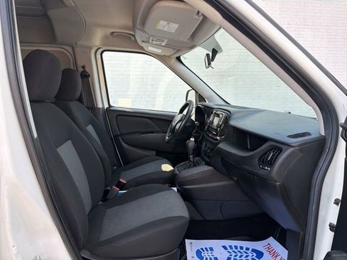 Used 2018 RAM ProMaster City Tradesman image 11