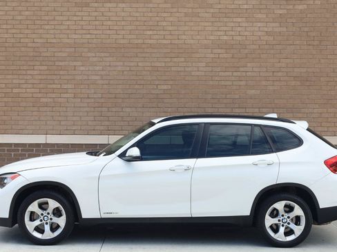 Used 2013 BMW X1 sDrive28i RWD image 2