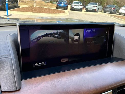 Used 2021 Lexus LX 570 4WD w/ Luxury Package image 32