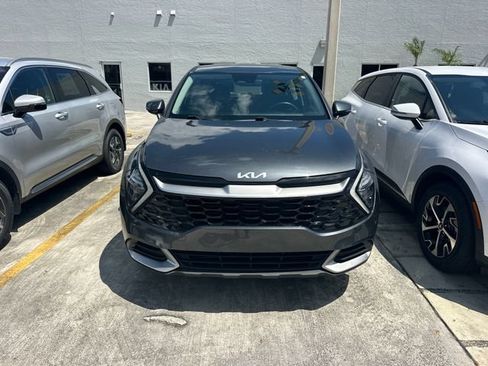 Certified 2023 Kia Sportage EX FWD image 2